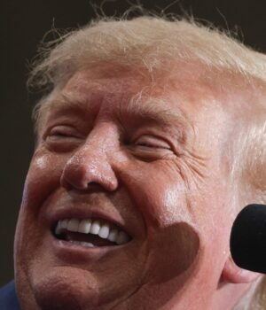 US-PRESIDENT-TRUMP_1792980553225_oUSp_1792980553357_v6pL_2b03b031-2100-41b7-b707-0ecaf0328d44_062d.jpg