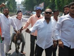 At the” Chalo Lok Bhavan” march, donkey protests gain attention.