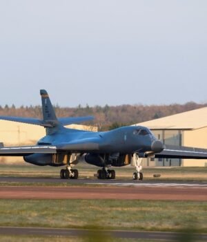 a-usaf-b-1-bomber-04431971-16x9_0.jpg