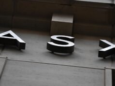 Aussie shares hand back early gains for flat finish
