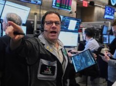 Wall Street closes sharply lower amid revived AI doubts