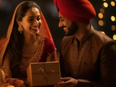 करवाचौथ के मौके पर अपनी बेटर हाफ को दें ये गिफ्ट, जीवनसंगिनी के चेहरे पर आ जाएगी मुस्कान
