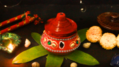 ગુજરાત: આ મુસ્લિમ પરિવારે બનાવેલા ગરબા દેશભરમાં વેચાય છે