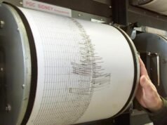 Powerful twin earthquakes strike waters near Vanuatu