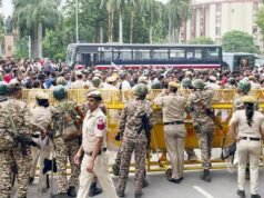“ഈച്ചയെ കൊല്ലാന് ചുറ്റിക’?
