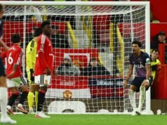 Man United stumble again as 10-man Spurs snatch draw, Arsenal and Chelsea win