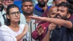 सीजेपी की प्रेस कॉन्फ्रेंस में हंगामा, नेहा बोरा का भाषण रुका, दीपके बोले- ‘मोदी तानाशाह बन चुके हैं’