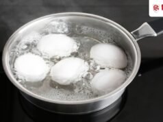 मार्केट मे ं मिल रह े प्लास्टिक वाल े अंडे? असल ी है ं य ा नकली, 2 मिनट मे ं ऐस े करे ं पहचान!