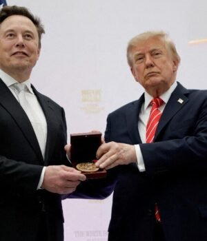 elon-musk-trump-080001178-16x9_0.jpg