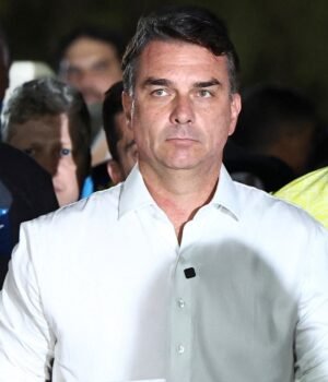 flavio-bolsonaro-282635606-16x9_0.jpg