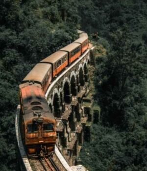 india_3_scenic_train_routes__1790849397427_WZbO_1790849398002_QKpb_124ef09f-b641-4f34-8d4a-a5577e4f9b1b_QdQH.jpg