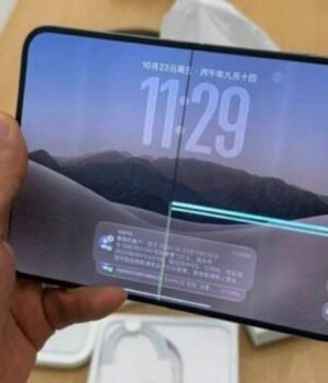iphone_duo_inner_screen_crack_1793447493559_lNKq_1793447493882_Y9oC_afc5f943-8e14-4dc6-a2ff-5d35a8f26ff5_oX9s.jpg