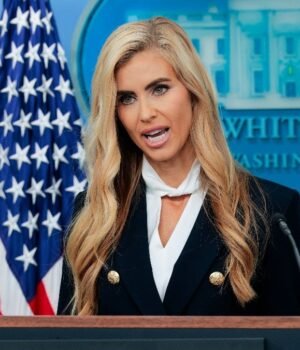 katie-zacharia--new-press-secretary-of-white-house-17490152-16x9_0.jpg