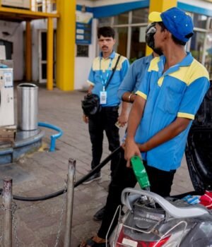 petrol_1750820349835_1791082014464_1oGt_48924043-aaf5-4b8d-b985-b28b35b1ebfb_A5Up.jpg