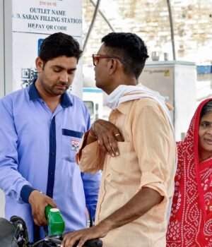 petrol_1793062507939_jRyo_1793062508203_CK4Q_c19b1769-9631-4838-919e-c6f89e019bfe_hvQp.jpg