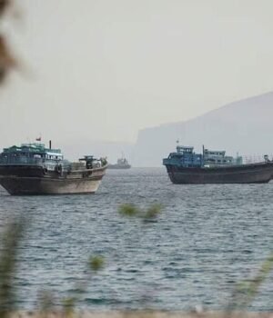 strait-of-hormuz-vessels-musandam-oman-780x470.jpg