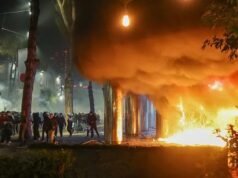 അല്ബേനിയയില് വിദ്യാര്ഥികളുടെ സര്ക്കാര് വിരുദ്ധ പ്രക്ഷോഭം അക്രമാസക്തമായി; വിദ്യാഭ്യാസ മന്ത്രാലയത്തിന് തീയിട്ടു